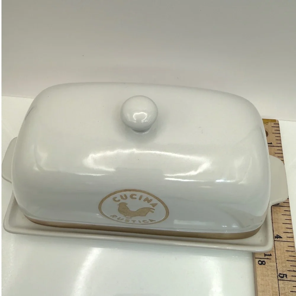 Sur‎ La Table Cucina Rustica Stoneware Butter Dish Rooster White Tan